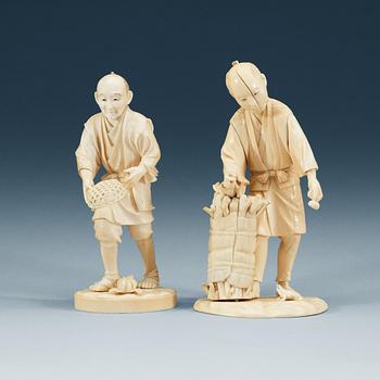 Two Japanese okimonos, early 20th Century.