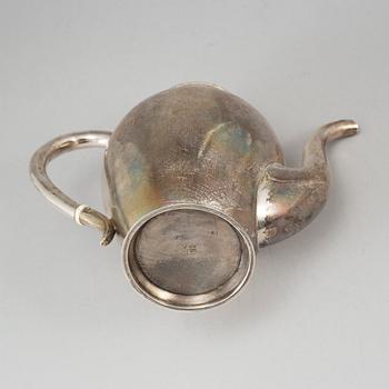 Kaffekanna, silver, icke identifierad mästarstämpel, S:t Petersburg 1886.