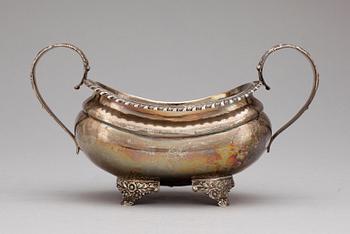 SKÅL, silver, troligen AB Savory och London 1827. Vikt ca 300 gram.