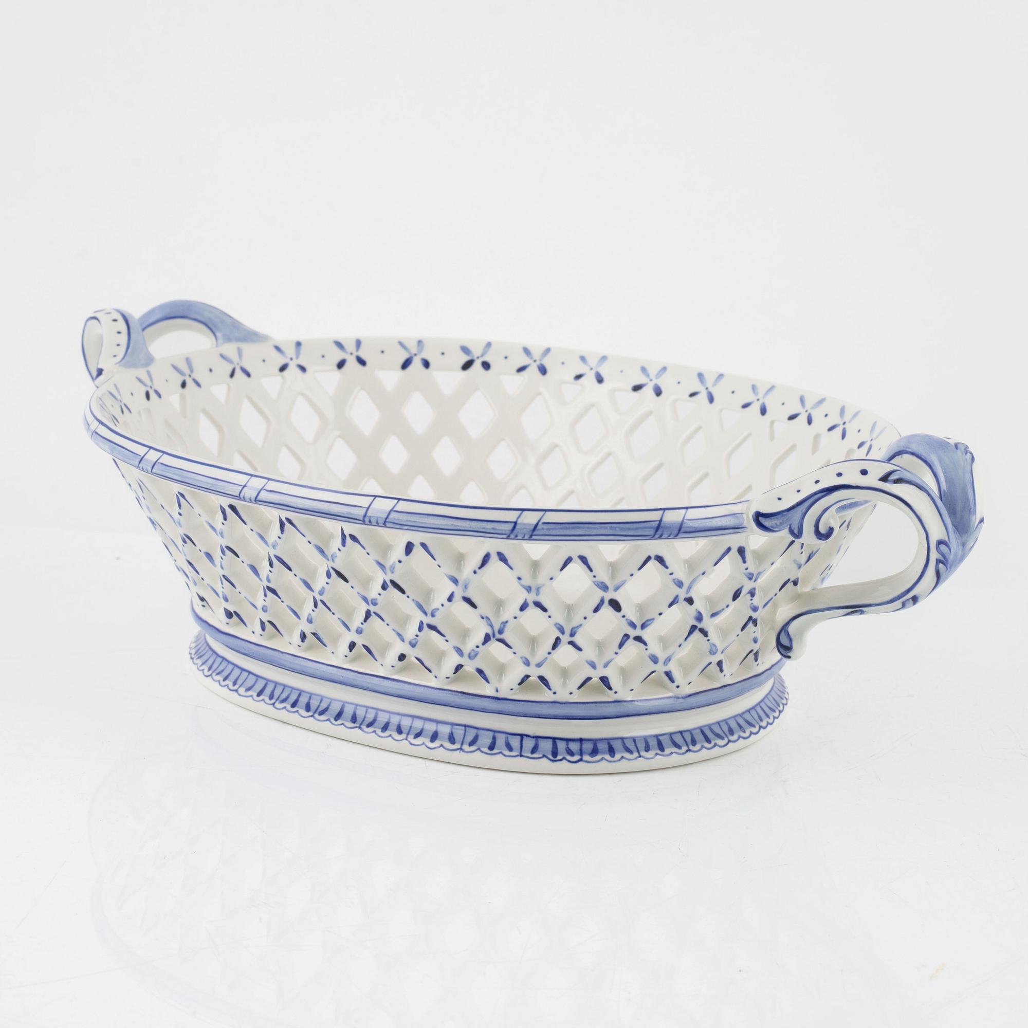 A 39-piece Rococo-style fruit service, Rörstrand, Sweden, first half of the 20th cetnury.