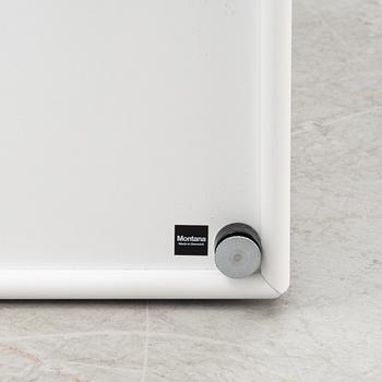 Väggskåp, "Octave", Montana, samtida.