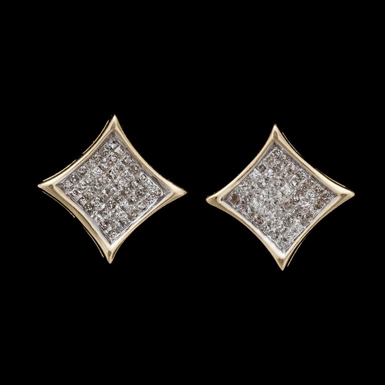 ÖRHÄNGEN, 14k guld med pricesslipade diamanter.