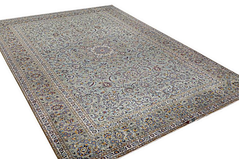 A carpet, Kashan, c. 423 x 301 cm.