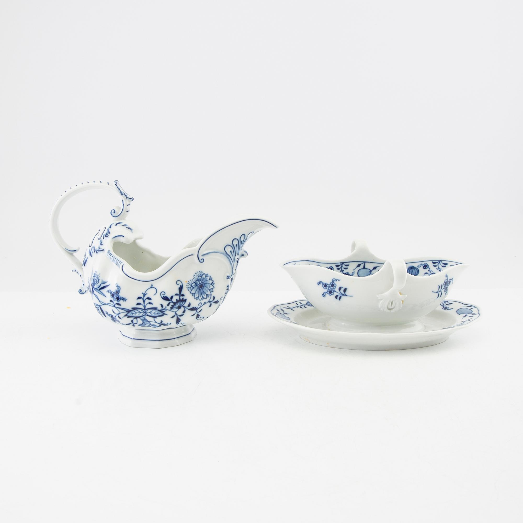 Servis 139 dlr porslin "Lökmönstret" Meissen Tyskland 1900-tal.