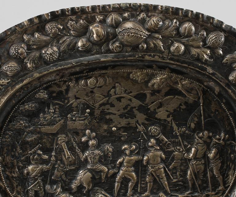 PRESENTERFAT, silver, barockstil, 1800-tal, vikt 1000 gram.