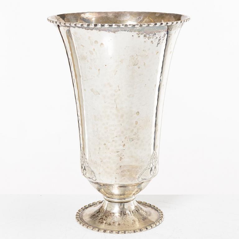 A silver vase, GAB, Stockholm, 1927.