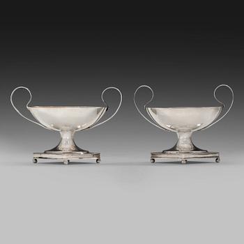 451. SALT CELLARS, a pair. Silver. Johan Jacob Tortberg Pori 1830-44. Weight 108 g.