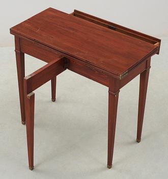 SPELBORD, sengustavianskt, 1800-talets början.