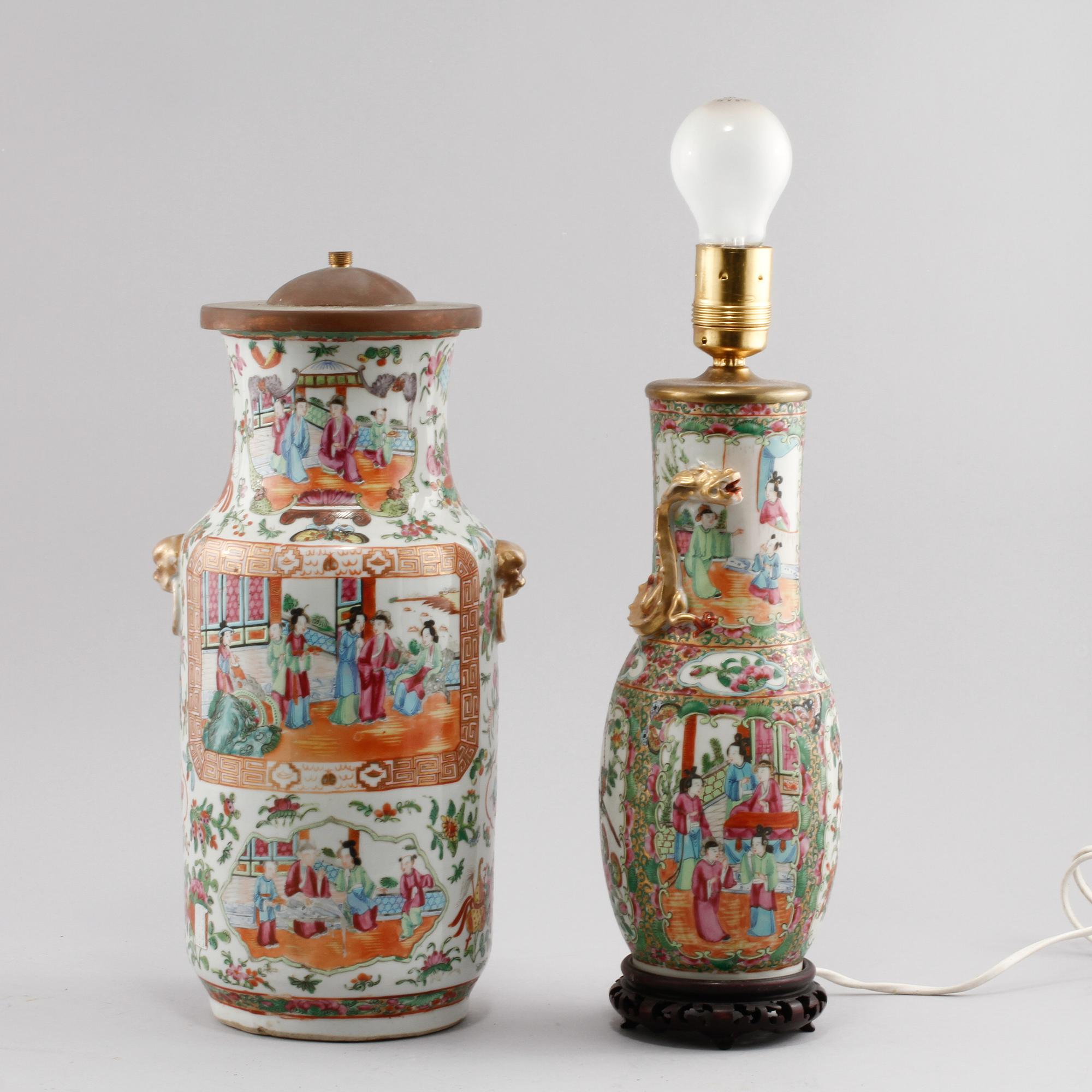 BORDSLAMPOR, 2 st, porslin, Kina, 1900-tal.