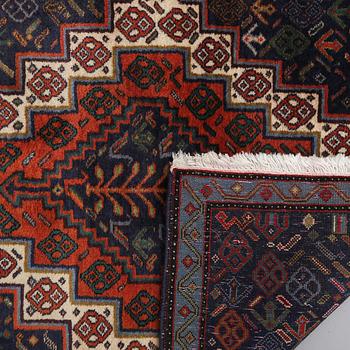 MATTOR, 2 st, orientaliska. Ca 93 x 69 samt 89 x 80 cm.