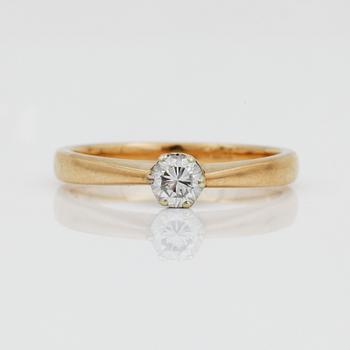 ENSTENSRING, guld 18K, briljantslipad diamant, 0,4 ct, Stockholm 2004. Vikt ca 5 gram.