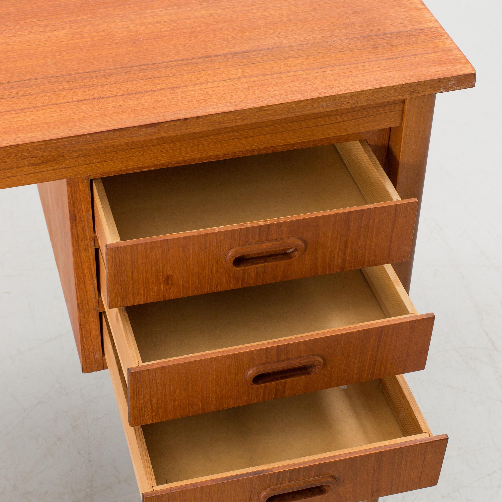 SKRIVBORD, teak, 1900-talets mitt/andra hälft.