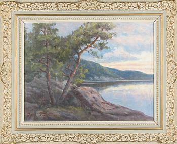 Ina Sjöström, Tallar vid standen.