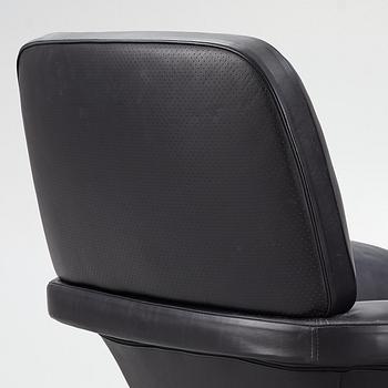 Rodolfo Dordoni, fåtölj, "Blake Soft", Minotti, Italien.