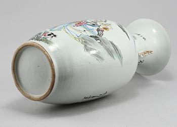 URNA, porslin, Kina, 1900-tal.