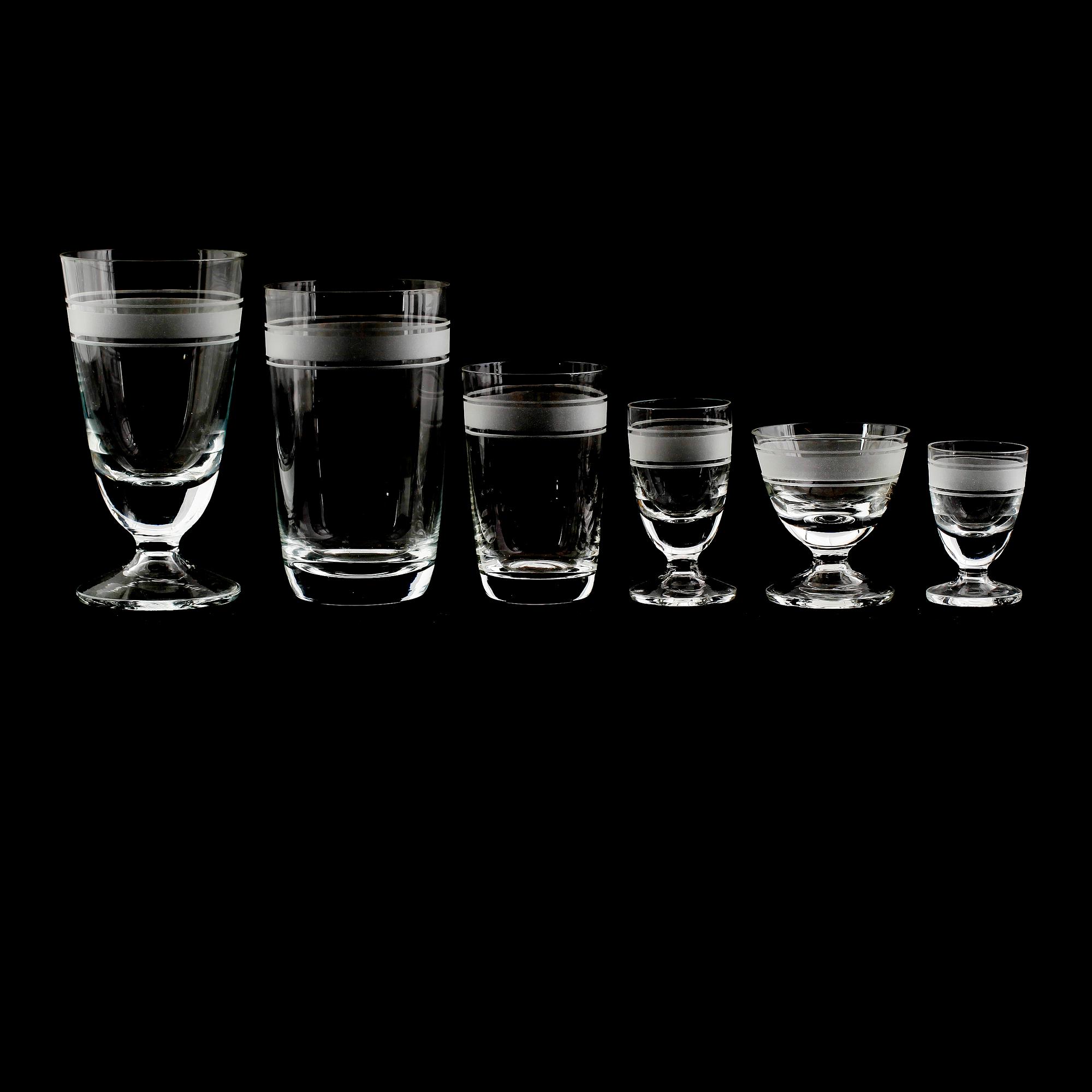 SERVISGLAS, 48 delar, med s k rydbergsbård, 1900-talets första hälft.