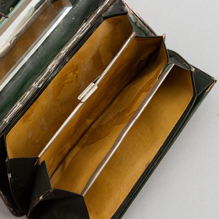 A Russian silver purse, t Petersburg 1908-17.