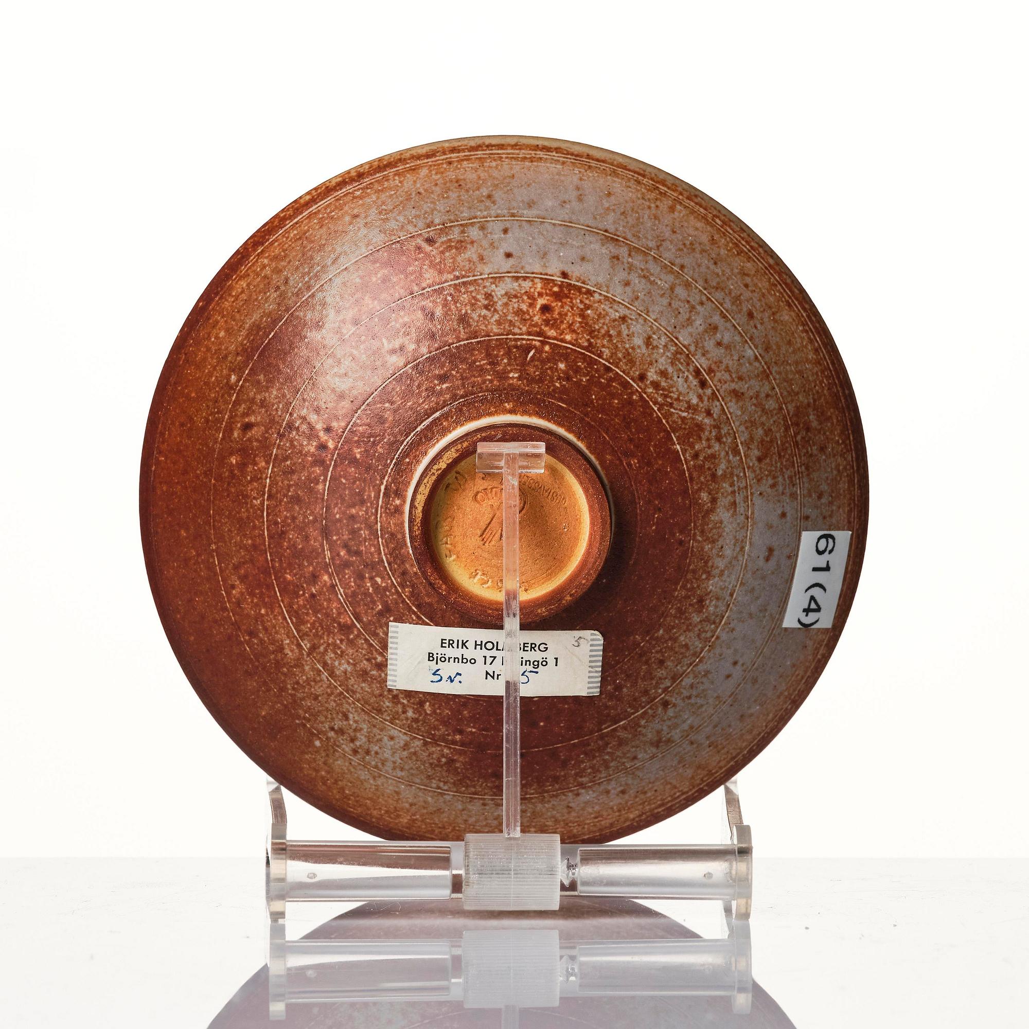 Wilhelm Kåge, a set of two Farsta stoneware dishes, Gustavsberg Studio, one dated 1949.
