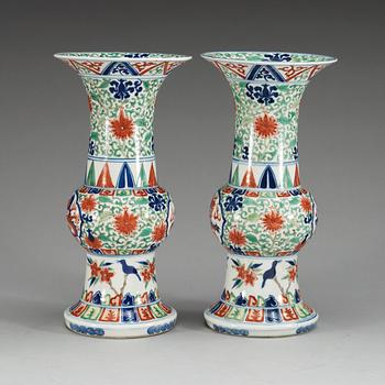A pair of wucai vases, Qing dynasty, presumably Yongzheng with Wanli six character mark.