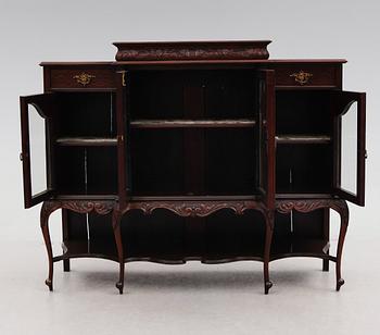 VITRINSKÅP, England, 1900-talets första hälft.