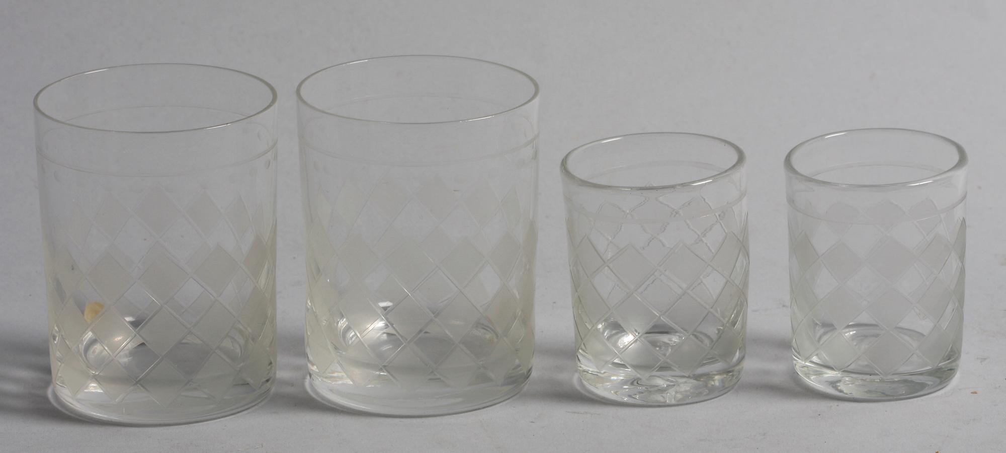 GLASSERVISDELAR, 16 st. Reijmyre.