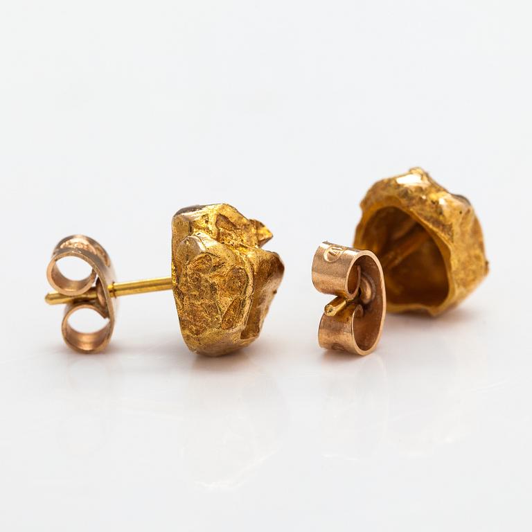 Björn Weckström, A pair of 14K gold earrings "Nugget". Lapponia 1966.