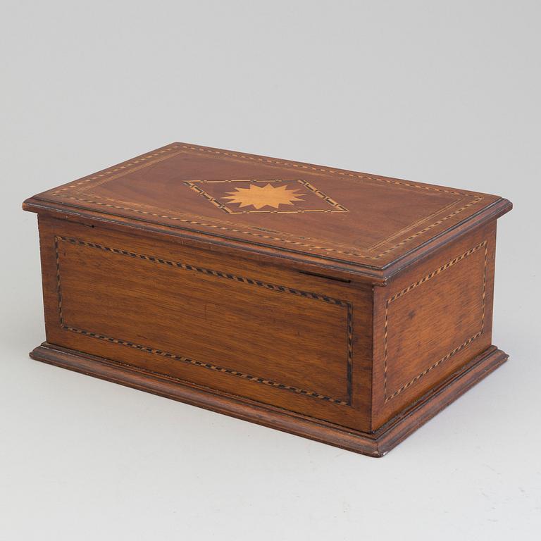 A mahogany humidor, late 19th Century.