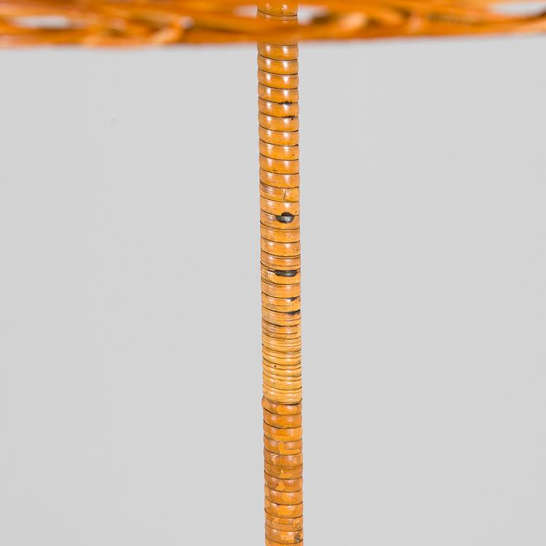 Paavo Tynell, golvlampa, modell 9602 för Taito 1900-talets mitt.