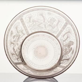 Edward Hald, an engraved glass bowl, Orrefors, 1920, model 147, provenance Edward Hald.