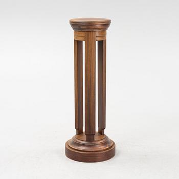Piedestal, 1930-40-tal.