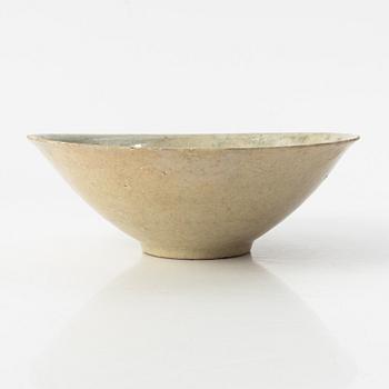 A caramic bowl, qingbai, China, Yuan dynasty (1276-1368).