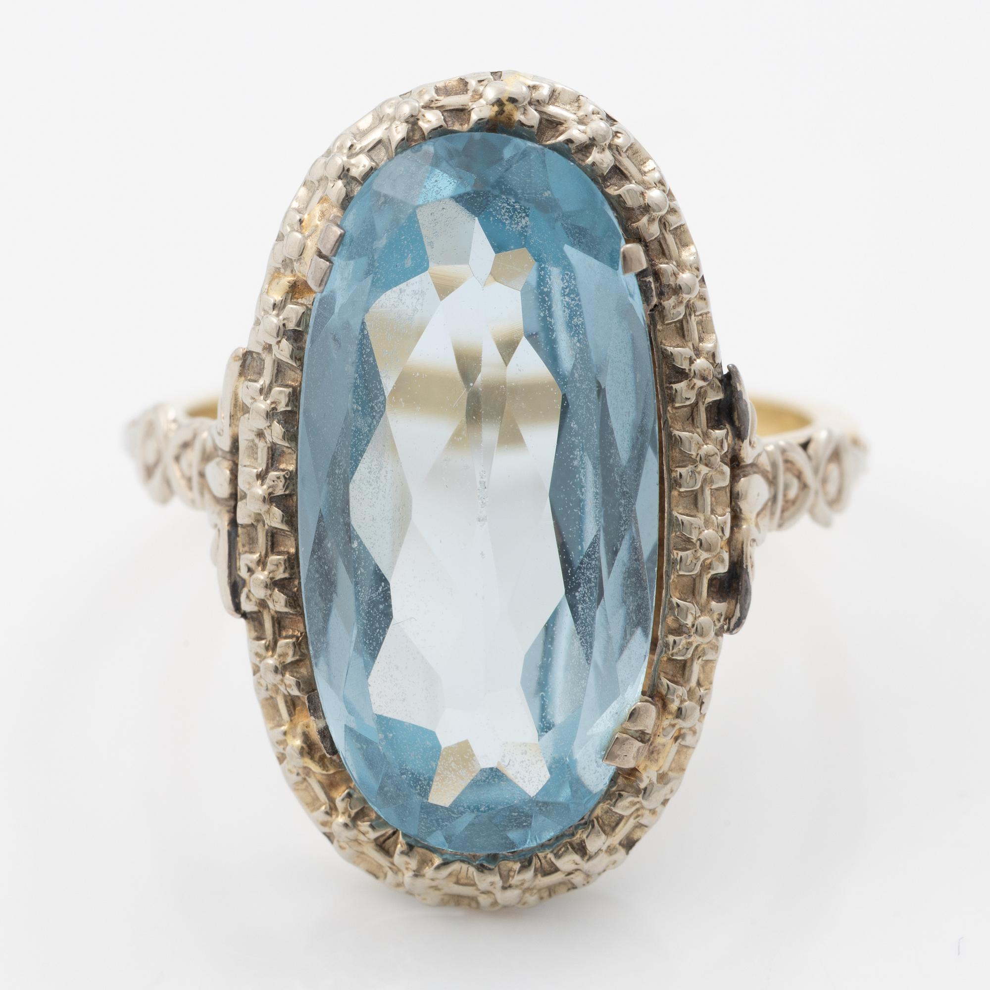 Ring, 14K gold with synthetic blue spinel.
