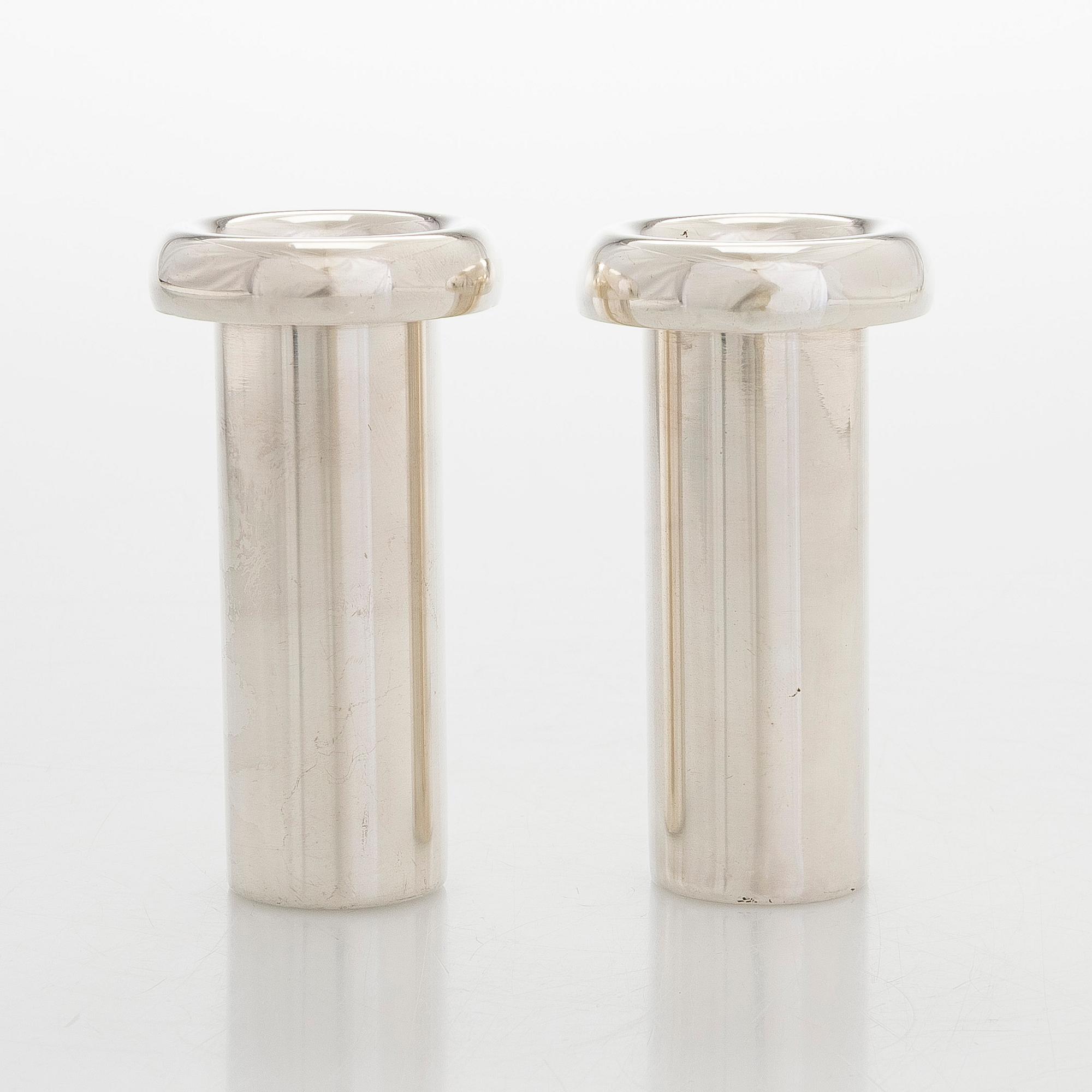 Tapio Wirkkala, a pair of sterling silver 'Growth' vases, Kultakeskus Oy, Hämeenlinna 1990.