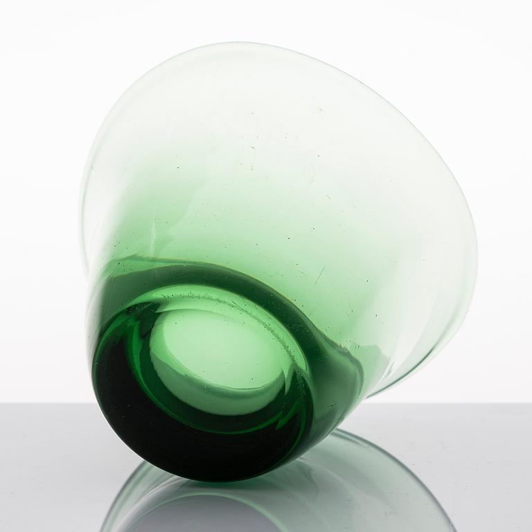 GUNNEL NYMAN, a bowl, Turned, mold-blown green glass. Model 38/1123. Riihimäen Lasi Oy, 1938.