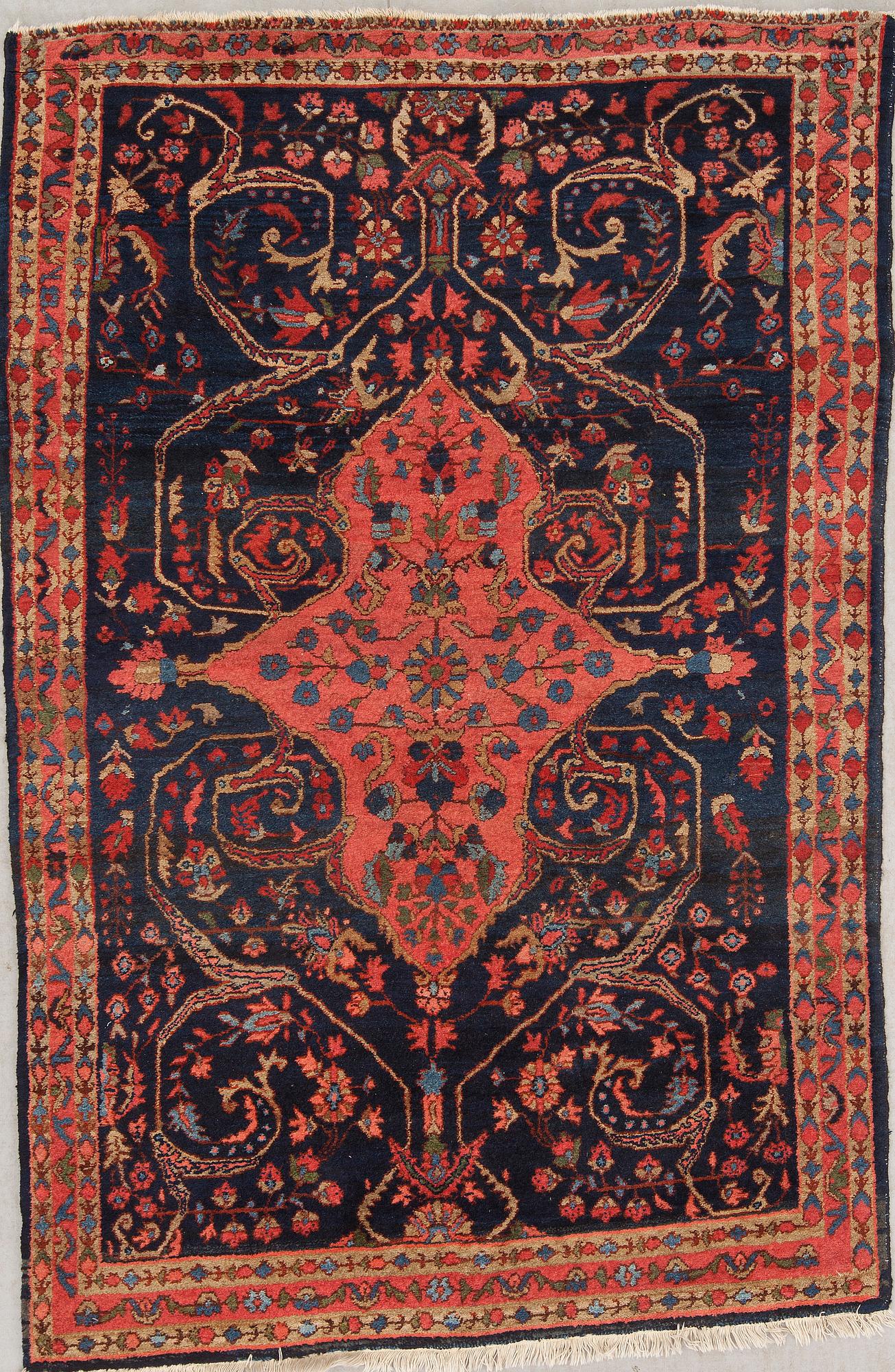 MATTA, semiantik, Bidjar, ca 195 X 128 cm.
