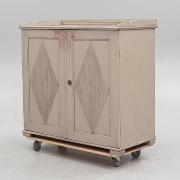 A Gustavian cabinet, 18th/19th century.