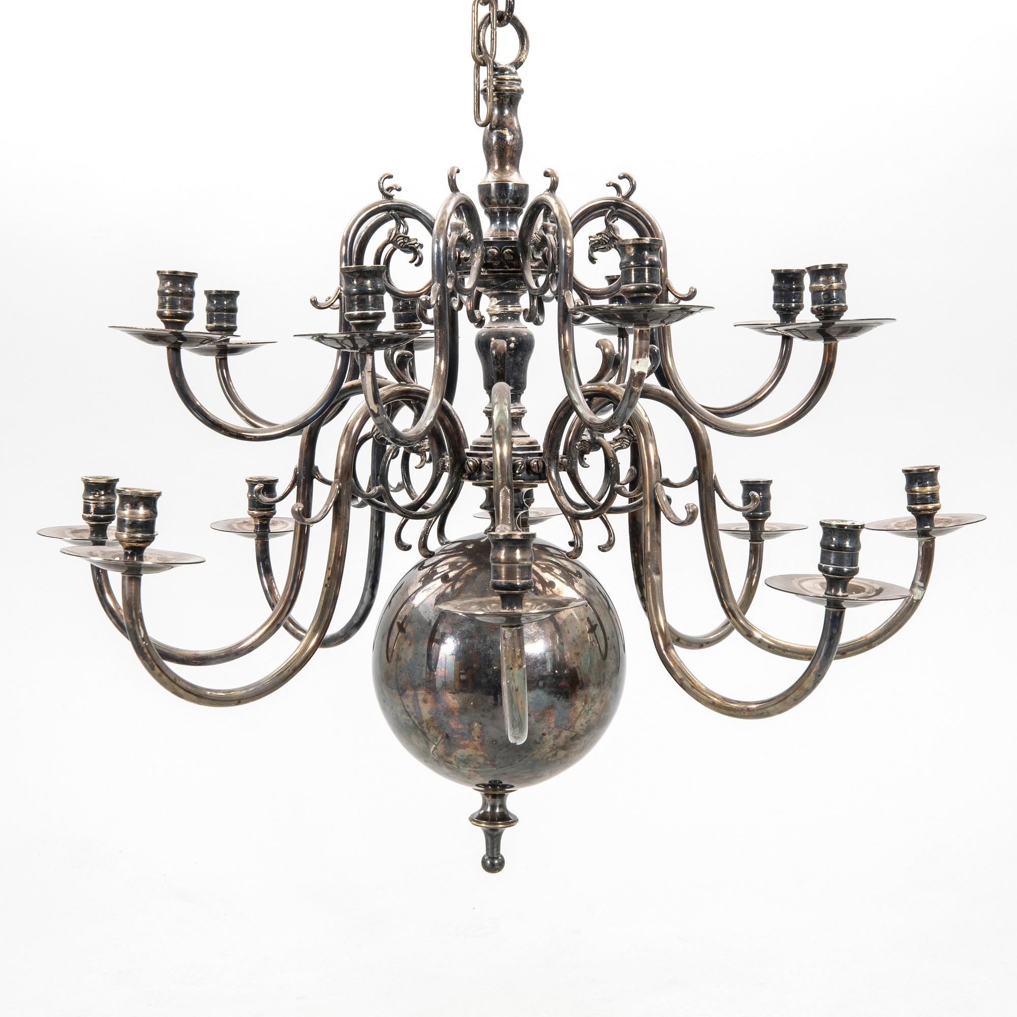 Chandelier in Baroque style from around 1900.