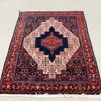 Sennah rug, approximately 155x120 cm.
