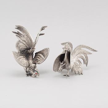 A pair of table decorations in white metal, second half of the 20th century.