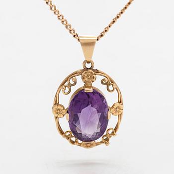 Necklace with pendant, 14K gold and amethyst. Finnish hallmarks.