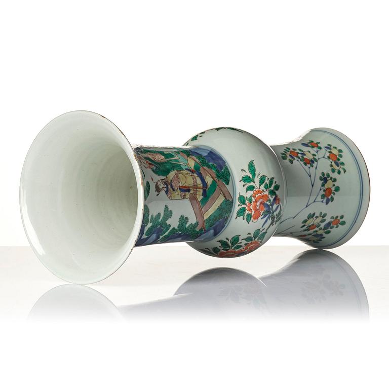 Vas, porslin. Qingdynastin, tidig Kangxi (1662-1722).