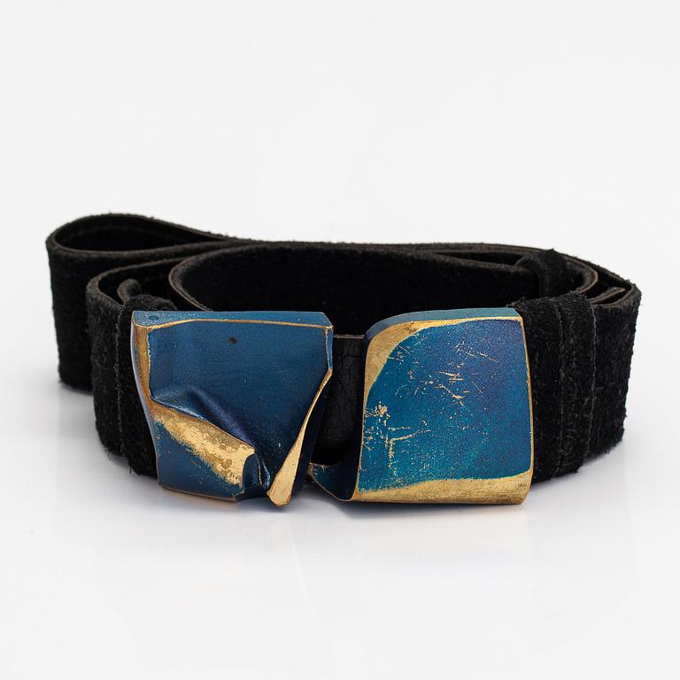 Björn Weckström, Vyö "Bugatti", tulipronssia ja nahkaa. Lapponia.