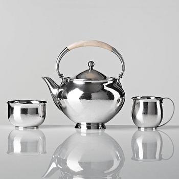 Harald Nielsen, a 3 pcs sterling tea service, Georg Jensen, Copenhagen 1945-77.