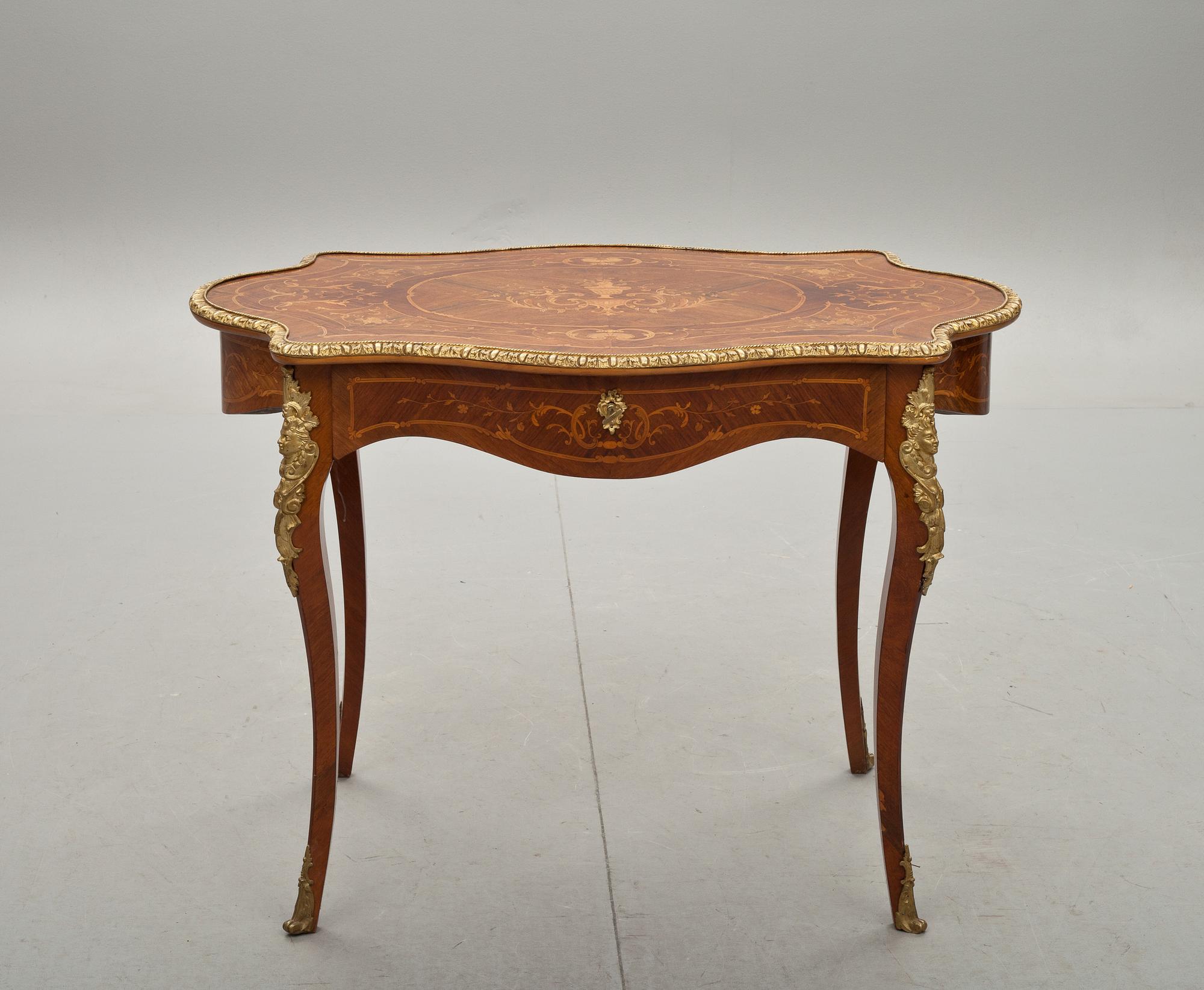 SALONGSBORD, rokokostil. 1900-tal.