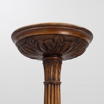 A pedestal, early 20th Century.