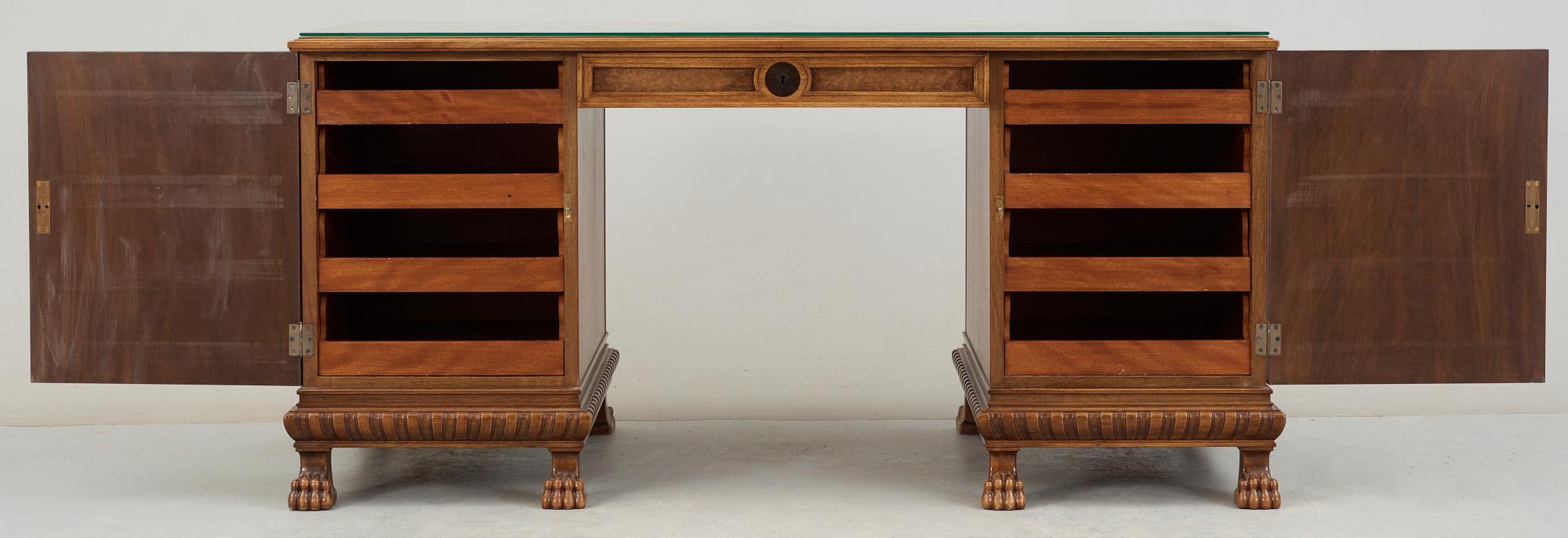 SKRIVBORD samt STOL, Isidor Hörlin, tillskriven, 1920/30-tal.