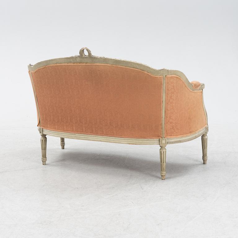 Soffa, Louis XVI-stil, 1900-talets början.