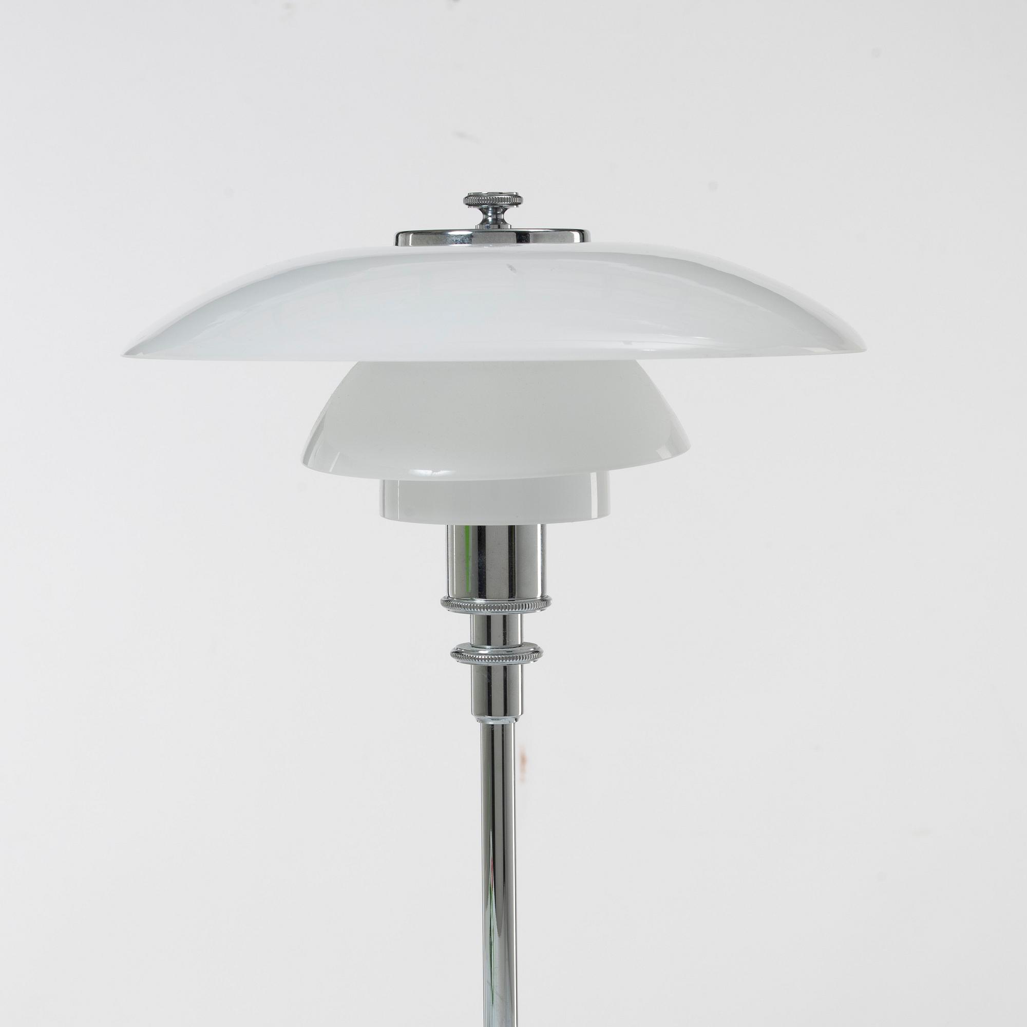 Poul Henningsen, bordslampa, "PH 2/1", Louis Poulsen, Danmark.