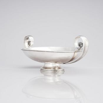 Atelier Borgila, an oval sterling silver footed bowl, Stockholm 1931.