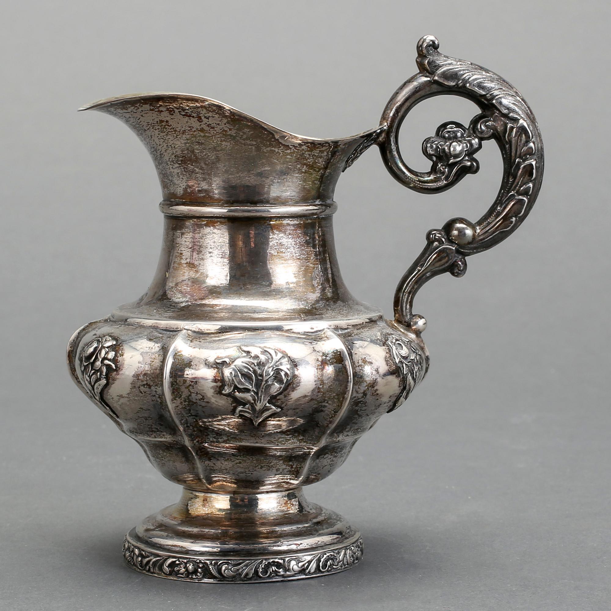 GRÄDDKANNA, silver, Fredrik & Wilhelm Zethelius, Stockholm, 1840. Vikt ca 195g.
